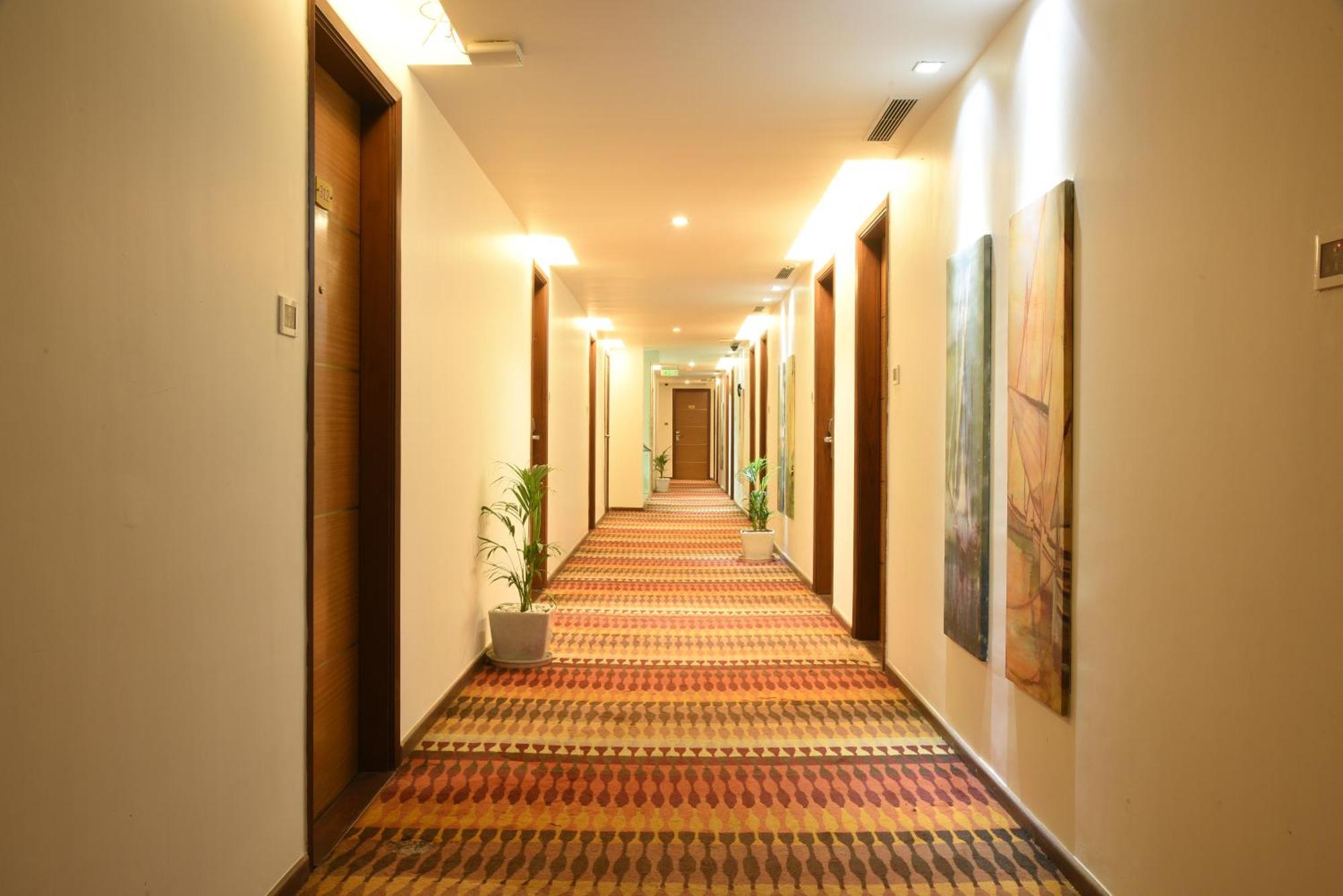 Hotel Riverview Ahmedabad Eksteriør billede