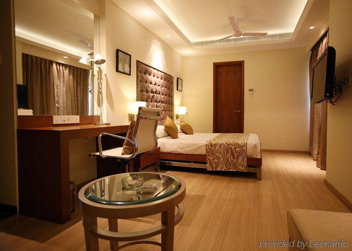 Hotel Riverview Ahmedabad Værelse billede