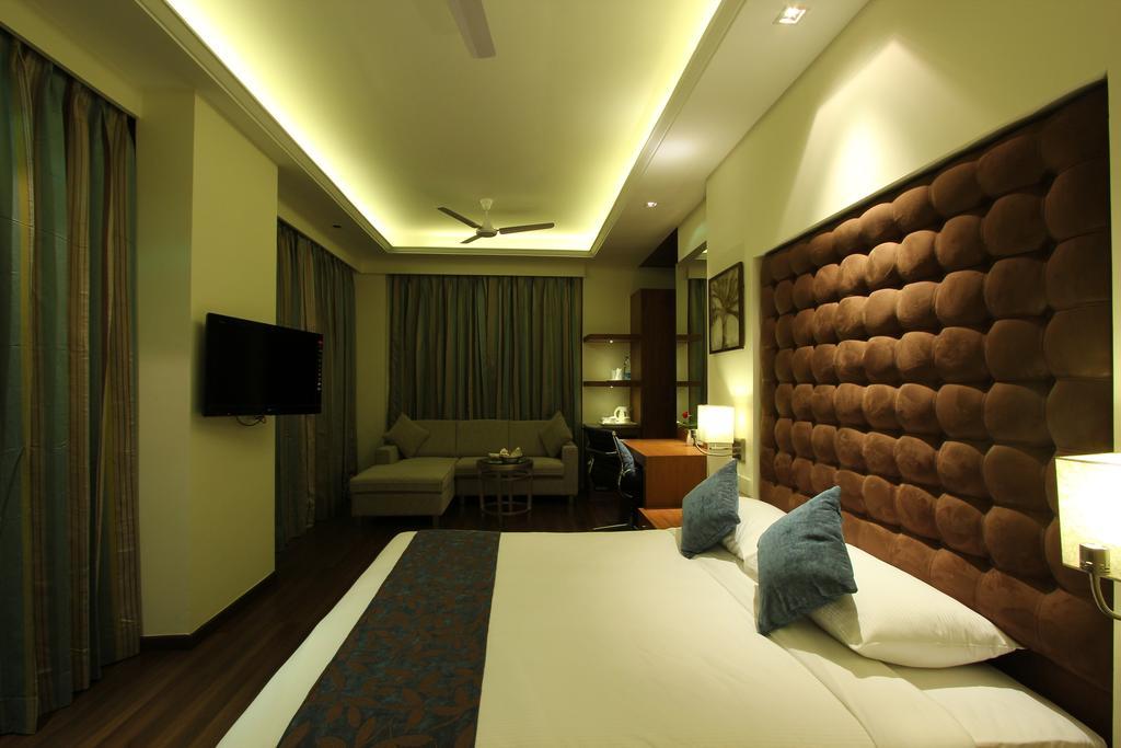 Hotel Riverview Ahmedabad Værelse billede