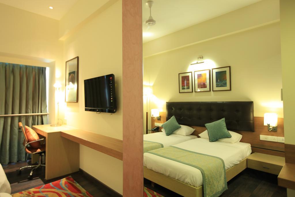 Hotel Riverview Ahmedabad Værelse billede
