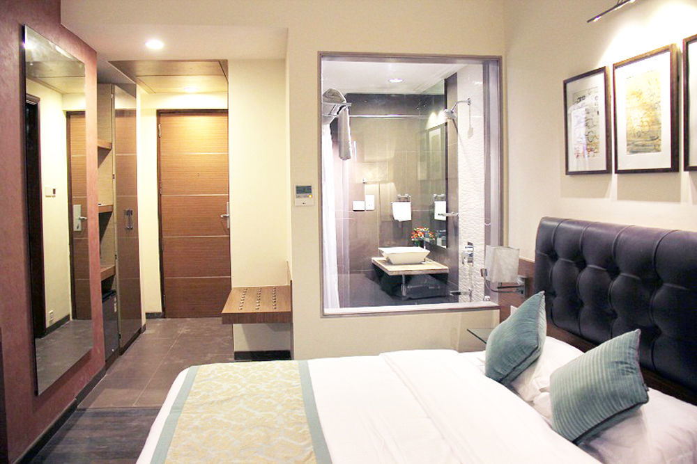 Hotel Riverview Ahmedabad Eksteriør billede