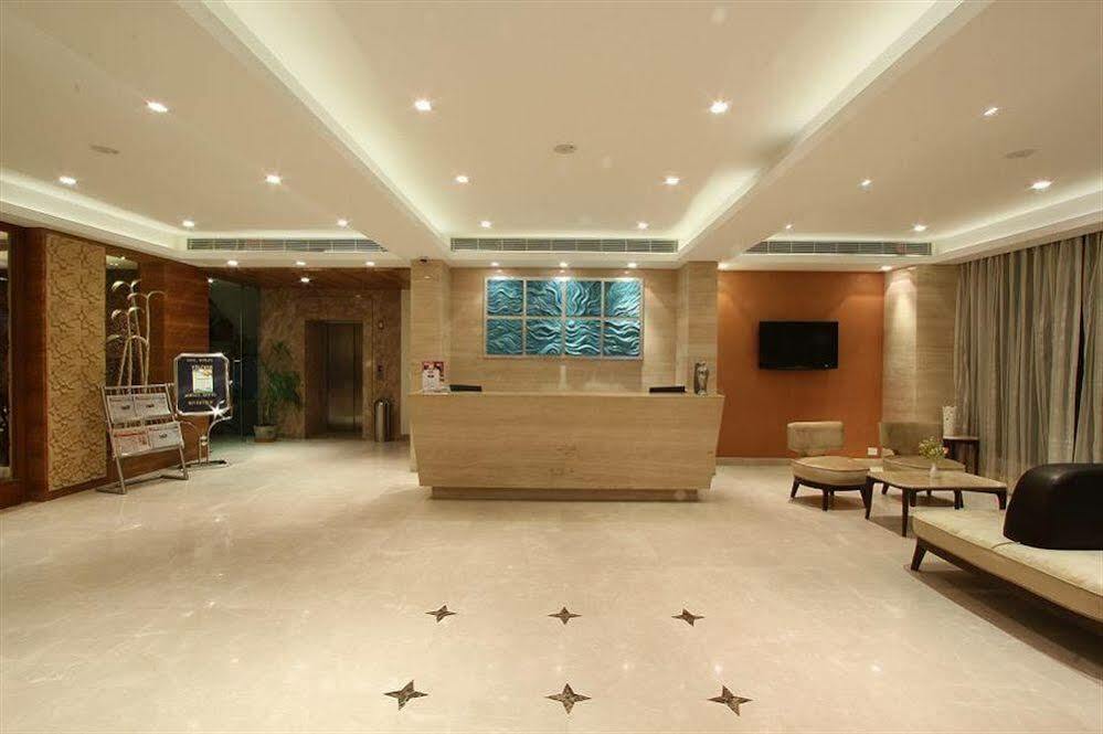 Hotel Riverview Ahmedabad Eksteriør billede